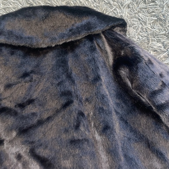 Brazotta brown fur coat size medium - Picture 11 of 12